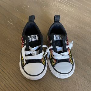 ALL STAR CONVERSE TODDLER SIZE 6